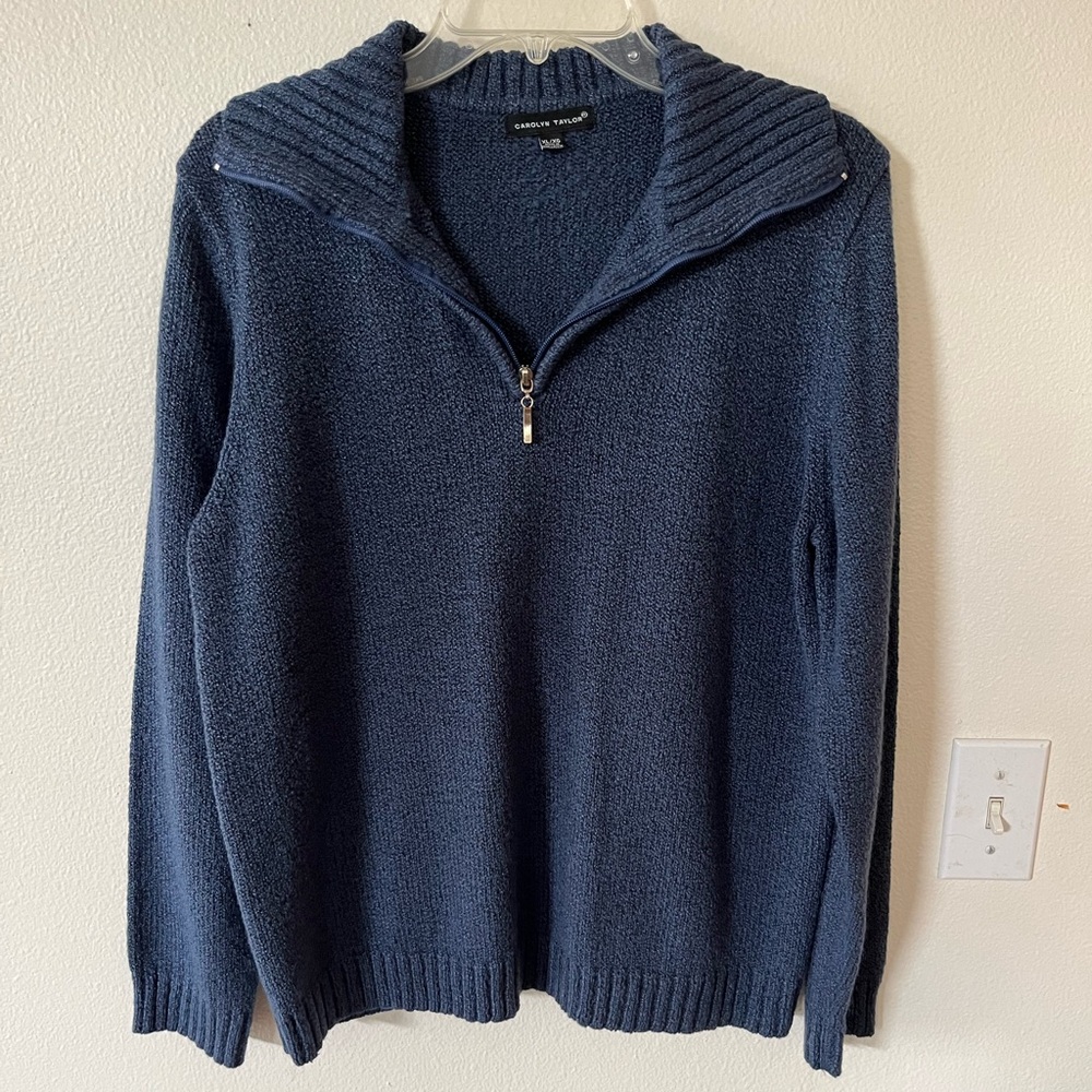 Navy blue sweater. XL Carolyn Taylor